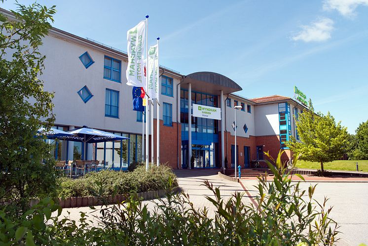 WIS01-exterior1.low res.jpg