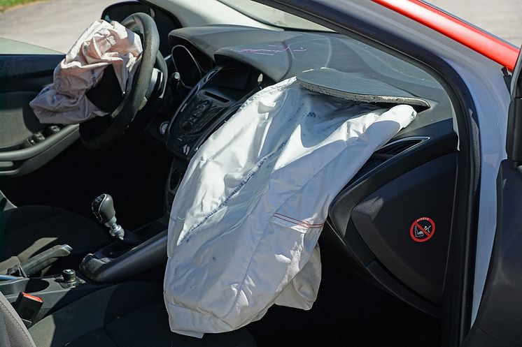 crash-test-1620608_1280.jpg