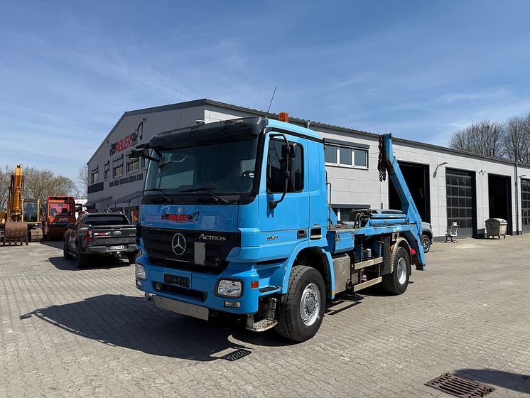Mercedes-Benz-1841-Actros-MP2-Absetzkipper-4x4-Allrad-Klima-Deutschland_truck1.jpg