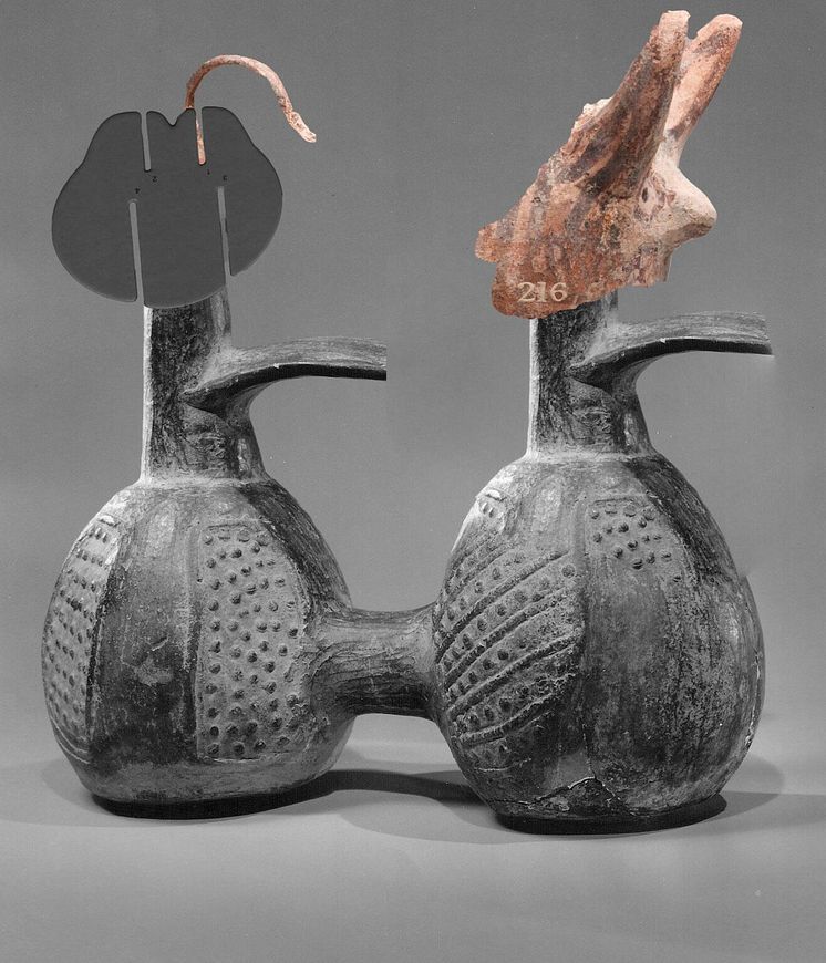 Giovanna_petrocchi_zoomorphic-vessels-1317x1536.jpg