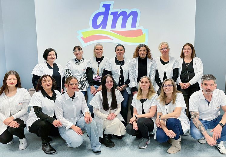 dm-Team_Bottrop_Wiedereröffnung_Februar 2025.jpg