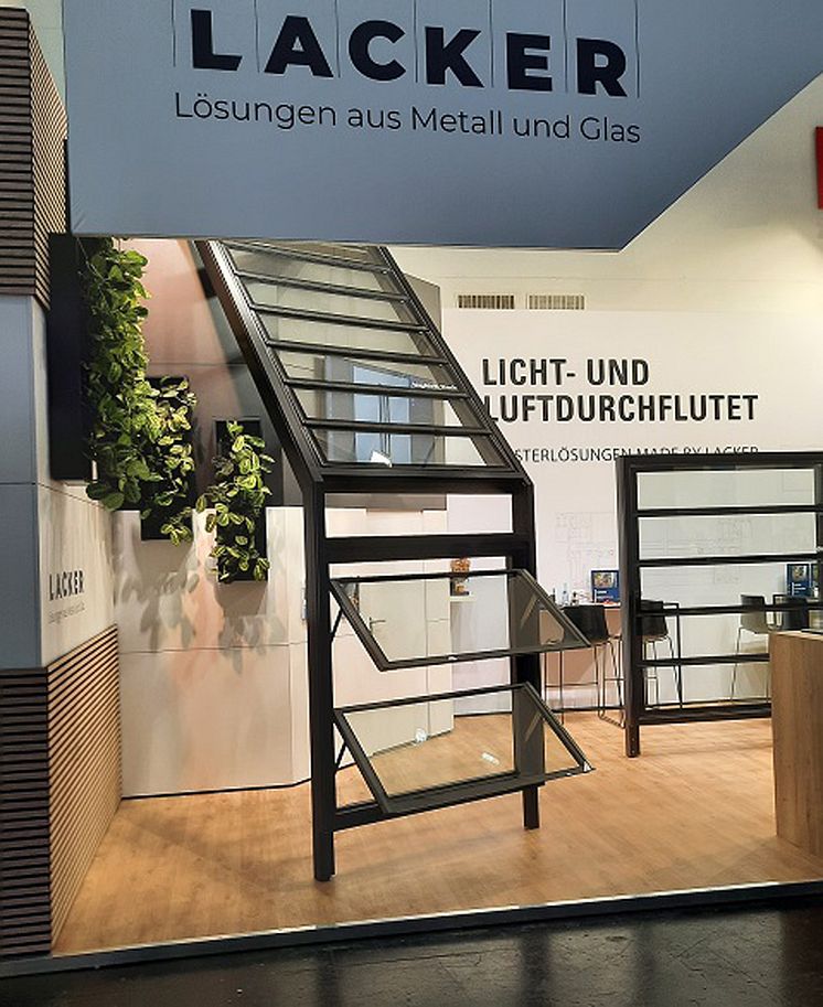 LACKER_Messestand_2.jpg.jpg