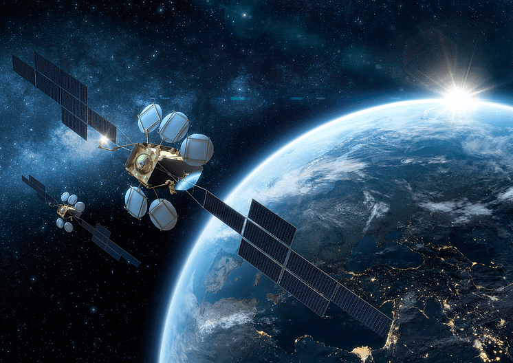 Artist-view-of-the-HOTBIRD-satellites_Credit-Toys-Films-Eutelsat-2018.gif