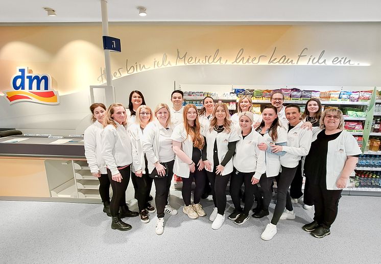 dm-Team_Kleve_Wiedereröffnung_Februar 2025.jpg