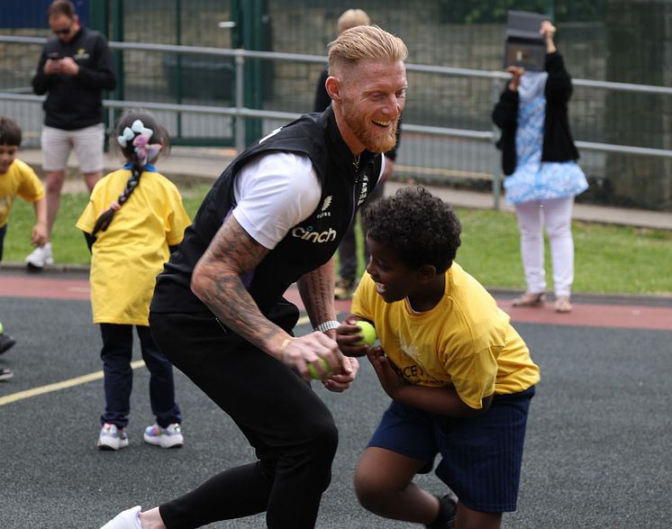 Ben Stokes at Hawthorn Primary School 5.jpg