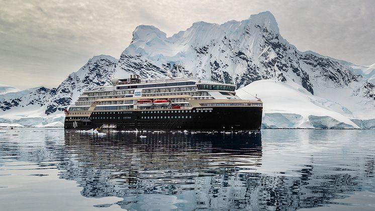 HX_MSRoaldAmundsen