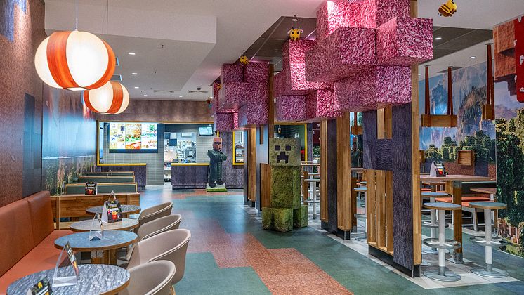 McDonalds_Restaurant_Tal_Instore_1.jpg
