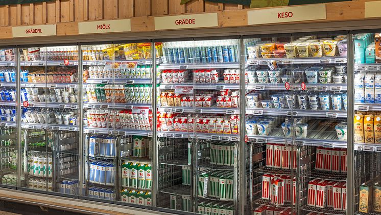 mp65461771-supermarket-with-refrigerated-glass-door-displays_prm.jpg