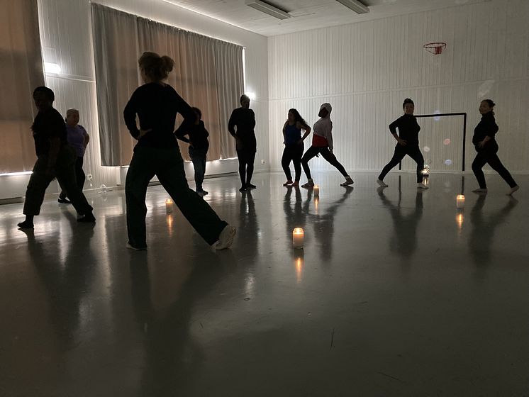 Dans teater Frälsningsarméns Kvinnocenter.jpg
