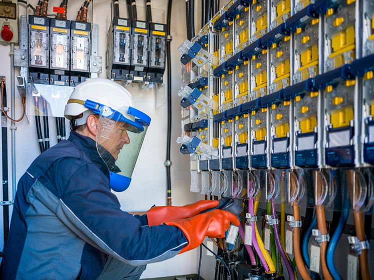 Bayernwerk_Servicetechniker im Einsatz.jpg