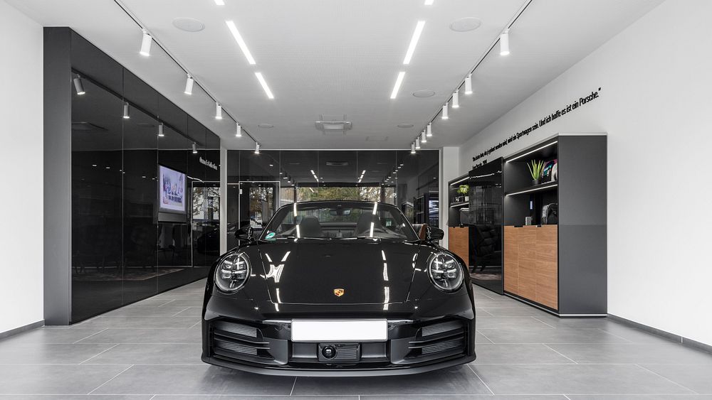 Leuchtenlieferant für Porsche Destination, LTS Licht & Leuchten GmbH