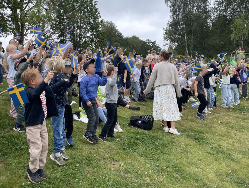 Glädjen och humöret var på topp när nya Västhorjaskolan invigdes.