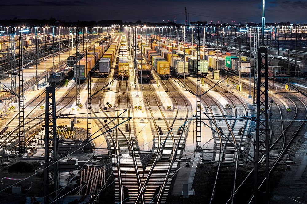 Ökade godstransporter med järnväg bidrar aktivt till att skydda jordens klimat. Innovativa produkter och hållbar teknik för järnvägssektorn från Schaeffler förbättrar också den ekologiska balansräkningen – ”medias EasyCalc” är ytterligare ett steg på vägen att hjälpa våra kunder nå sina hållbarhetsmål.