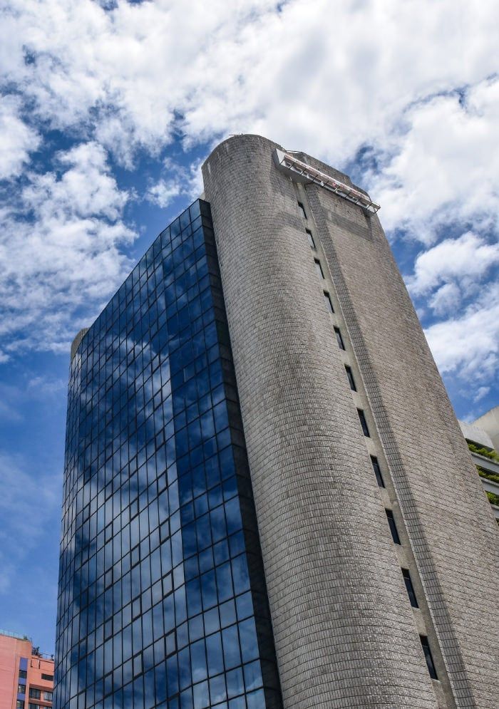 The existing office tower of Siam Motors Co., Ltd., will be transformed into Pan Pacific Siam Bangkok