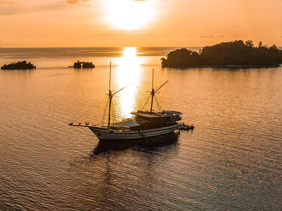 Sunset Cruise by the ship in Bali
