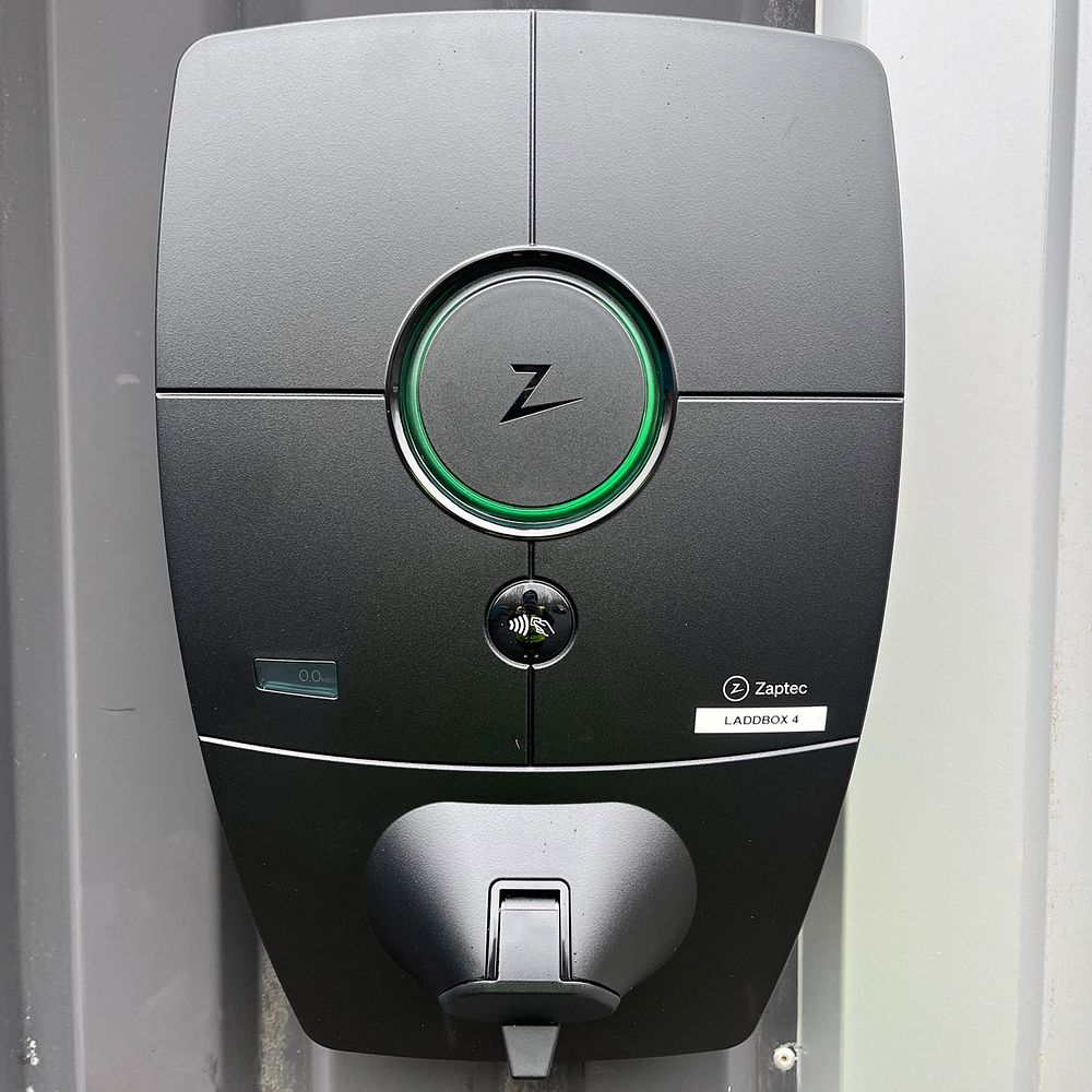 En av laddarna som är installerad på plats hos Jetpak.