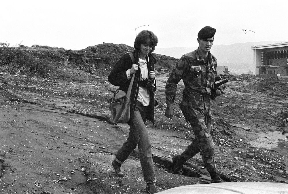 Sophie Ristelhueber in Lebanon, 1982 © Fouad El Khoury