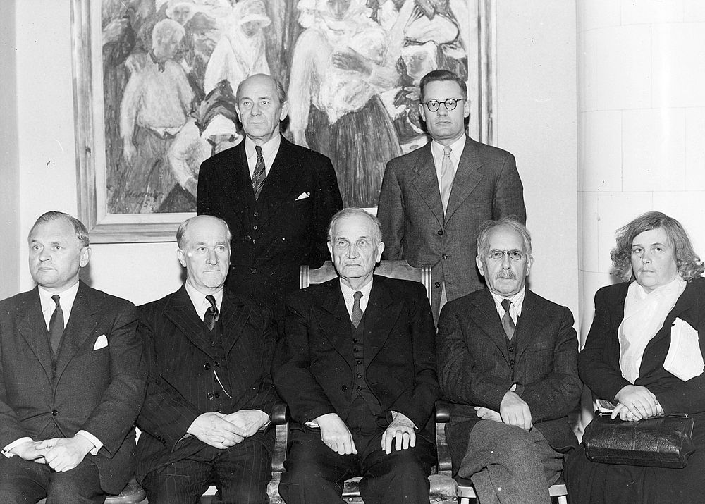 Estniska Kommitté. Ordf Timotheus Grünthal, präst Jüri Välbe, ärkebiskop Johan Kõpp, prof Gustav Suits, Vera Poska-Grünthal, Rudolf Moorma och Artur Grönberg Foto: REL arkiv