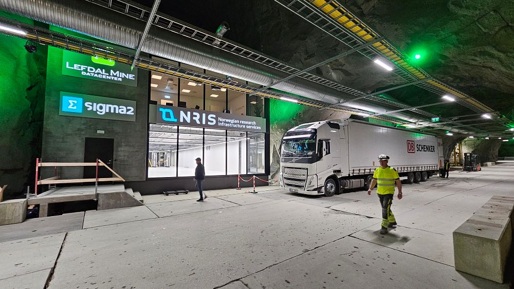 Trailer utenfor datahallen