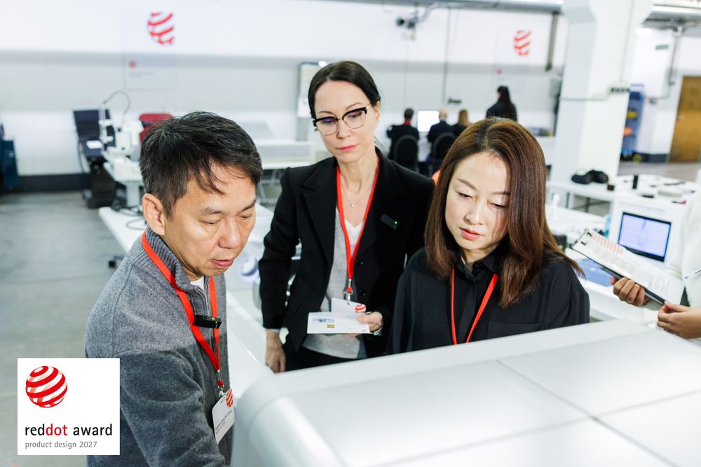 Prof. Song Kee Hong, Nina Mihovec und Qin Li
