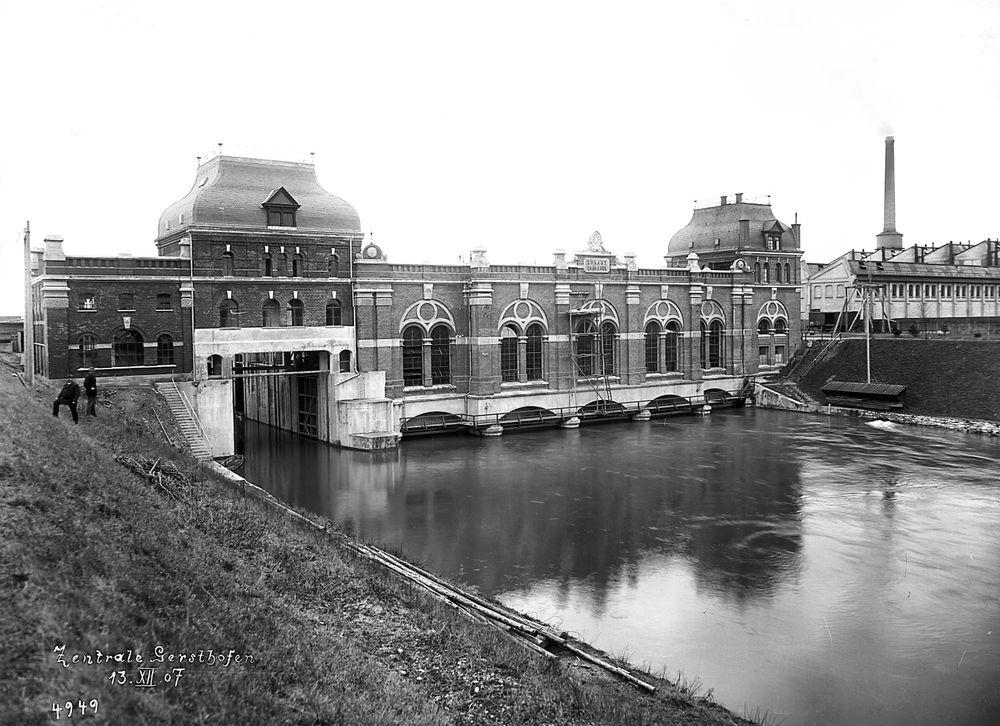 Historische Aufnahme des Wasserkraftwerks Gersthofen.
