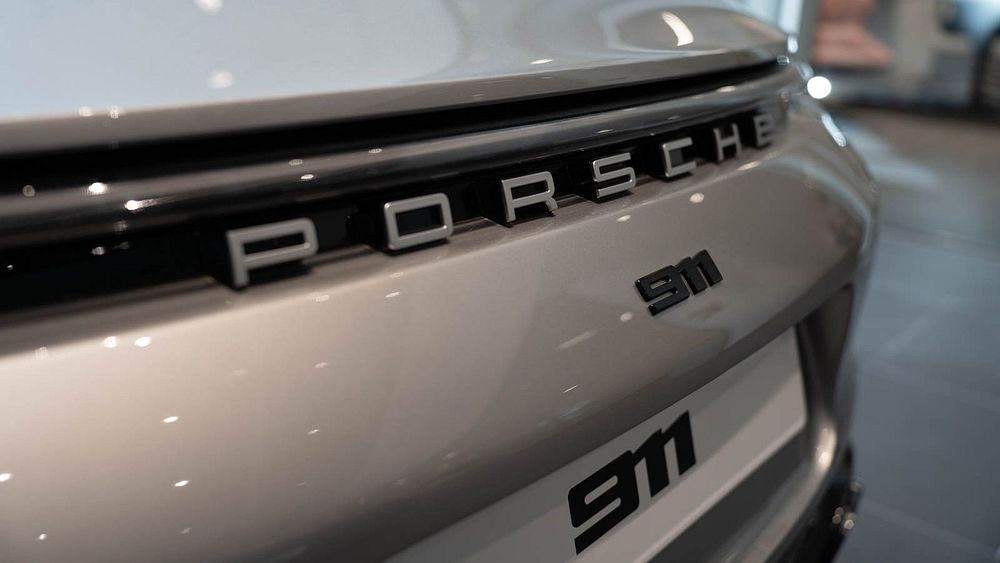 Porsche und LTS Licht & Leuchten GmbH