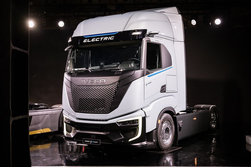 S-eWay Artic er IVECO’s nye helelektriske tunge lastbil, særligt udviklet til regional- og fjerntrafik.