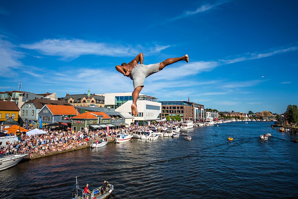 FOTO: Døds Diving Leauge