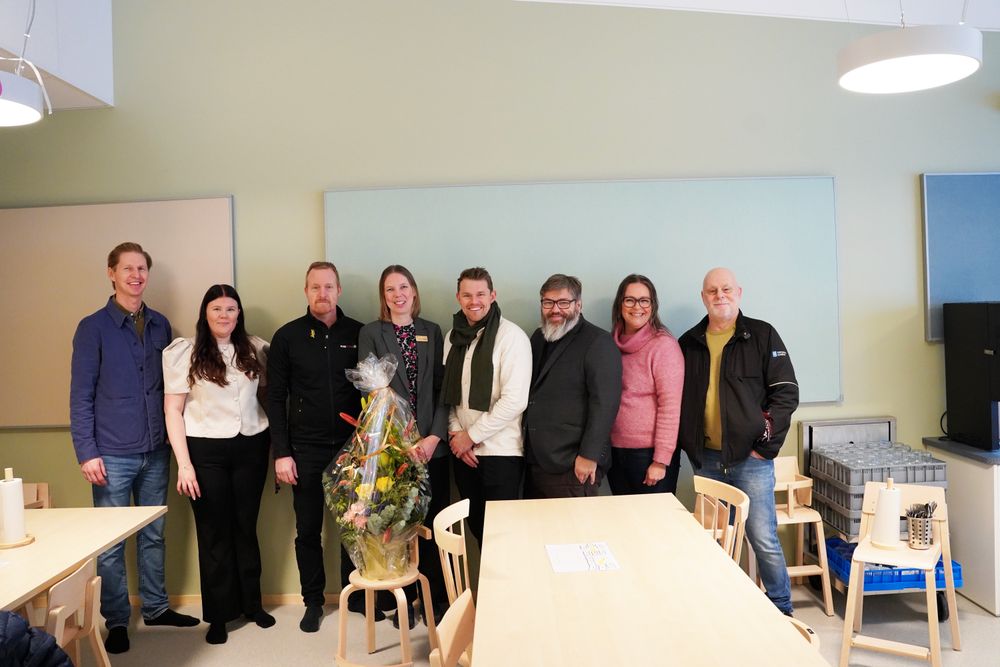 Representanter från Karlskoga kommun, ByggDialog och verksamheten på förskolan Skogsbaggen.