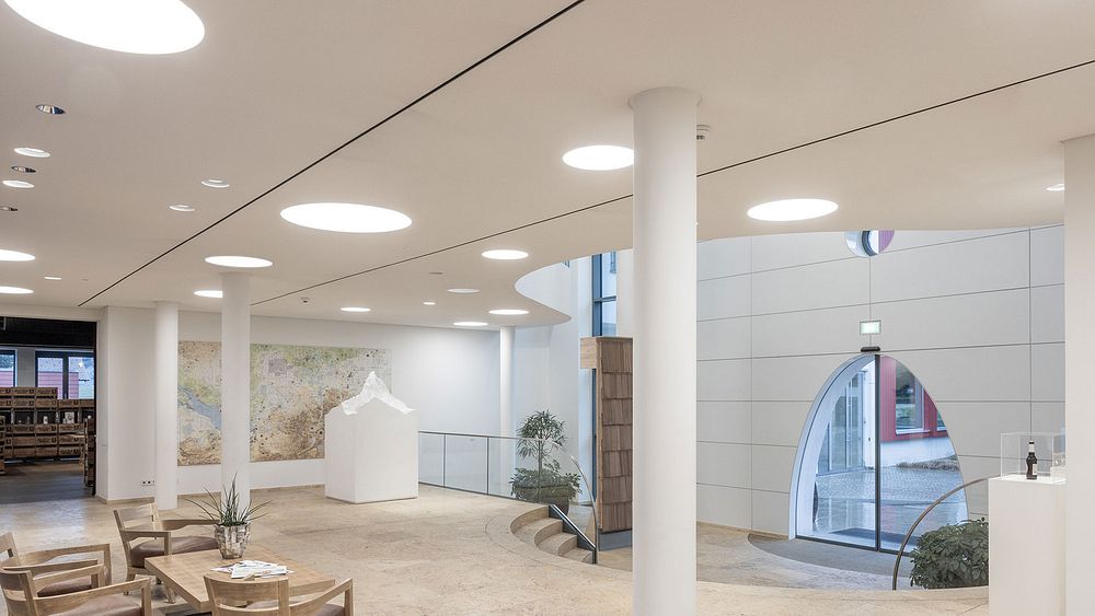 LTS Licht & Leuchten GmbH. Lichtsanierung bei Meckatzer Löwenbräu, Heimenkirch.