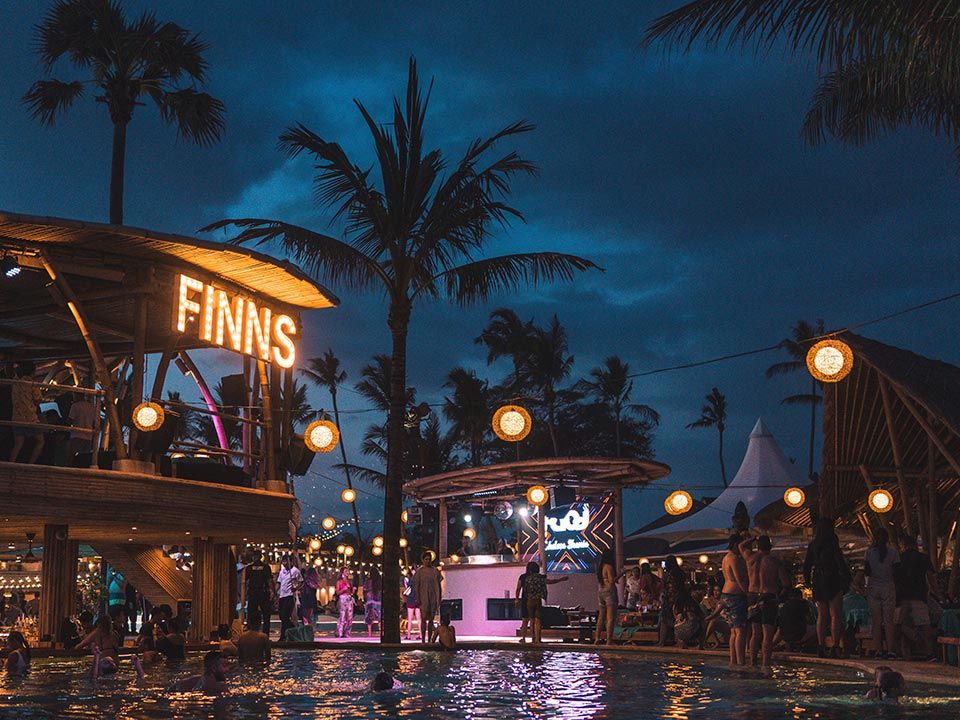 Evening party ay Finns Beach club