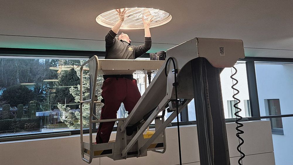 LTS Licht & Leuchten GmbH. Lighting renovation at Meckatzer Löwenbräu, Heimenkirch.