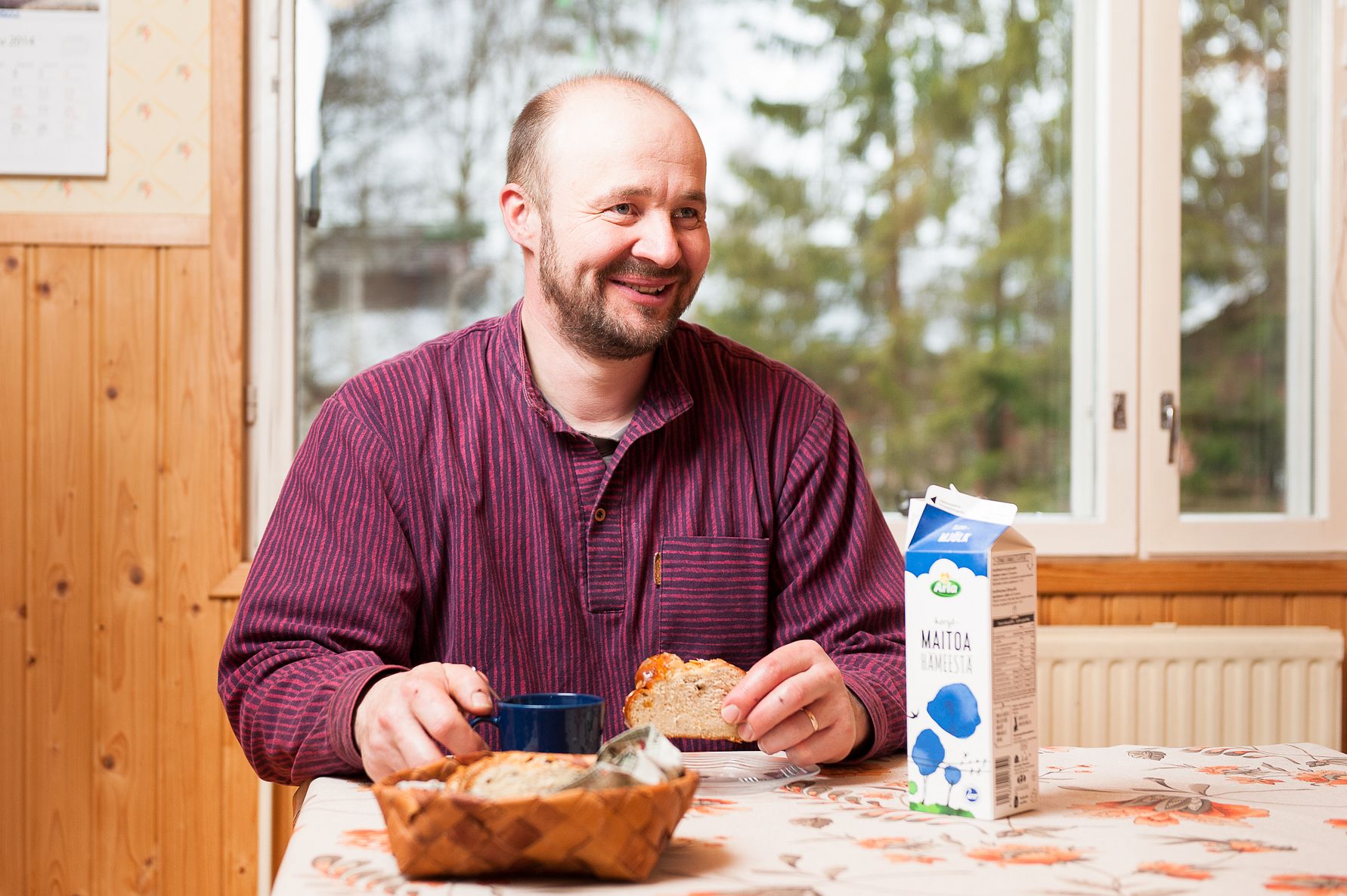 Arla siirtyy vähittäiskaupassa kokonaan suomalaiseen maitoon