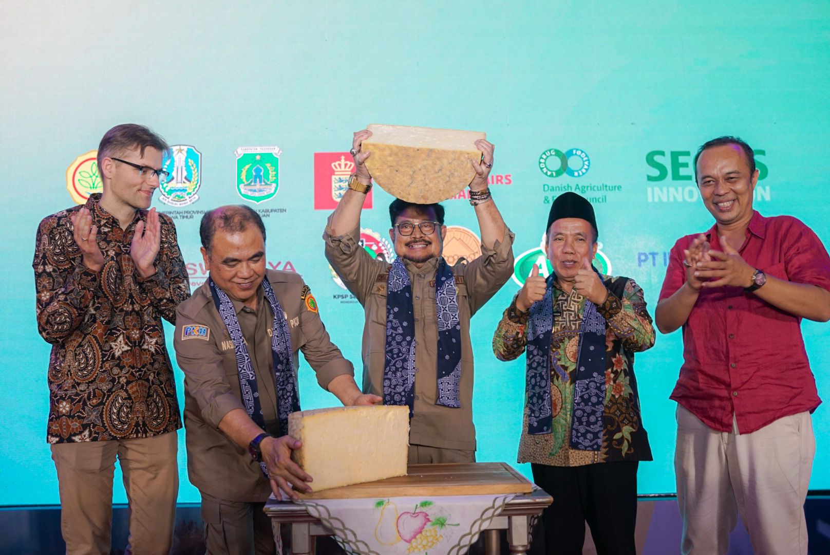 Danskledet udviklingsprojekt fører til lancering af den første økologiske ost i Indonesien